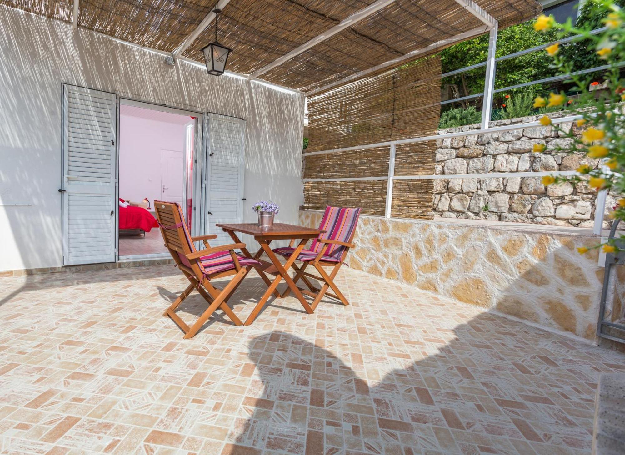 Nona 2 * Hvar Town